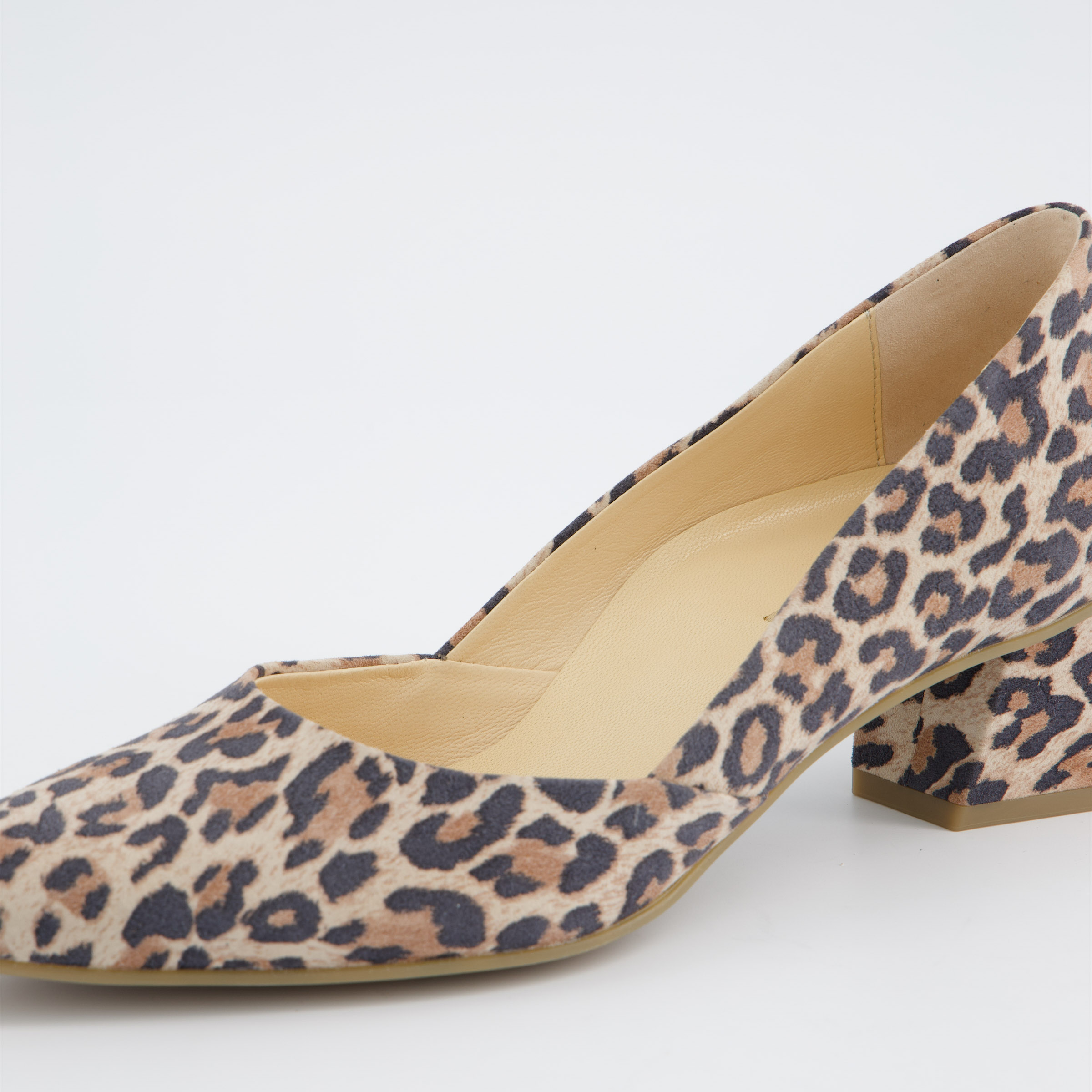 Pumps with a block heel, in leopard print - Paul Green